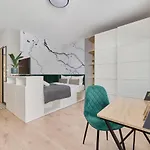 Cozy Nadodrze For 3 Guests With Balcony By Renters Apartman Wrocław